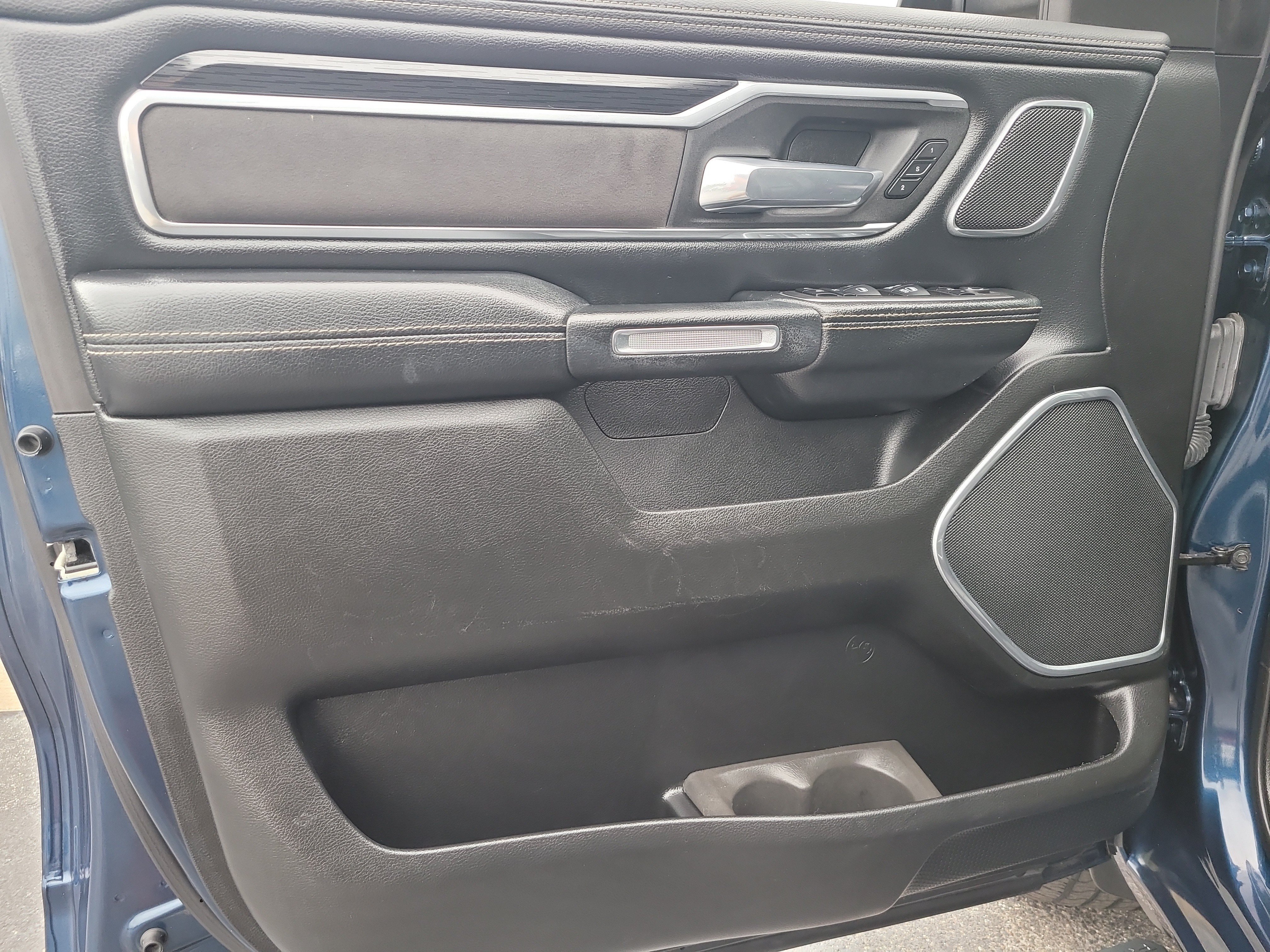 Used 2023 RAM 1500 Laramie AWD/4WD image 16
