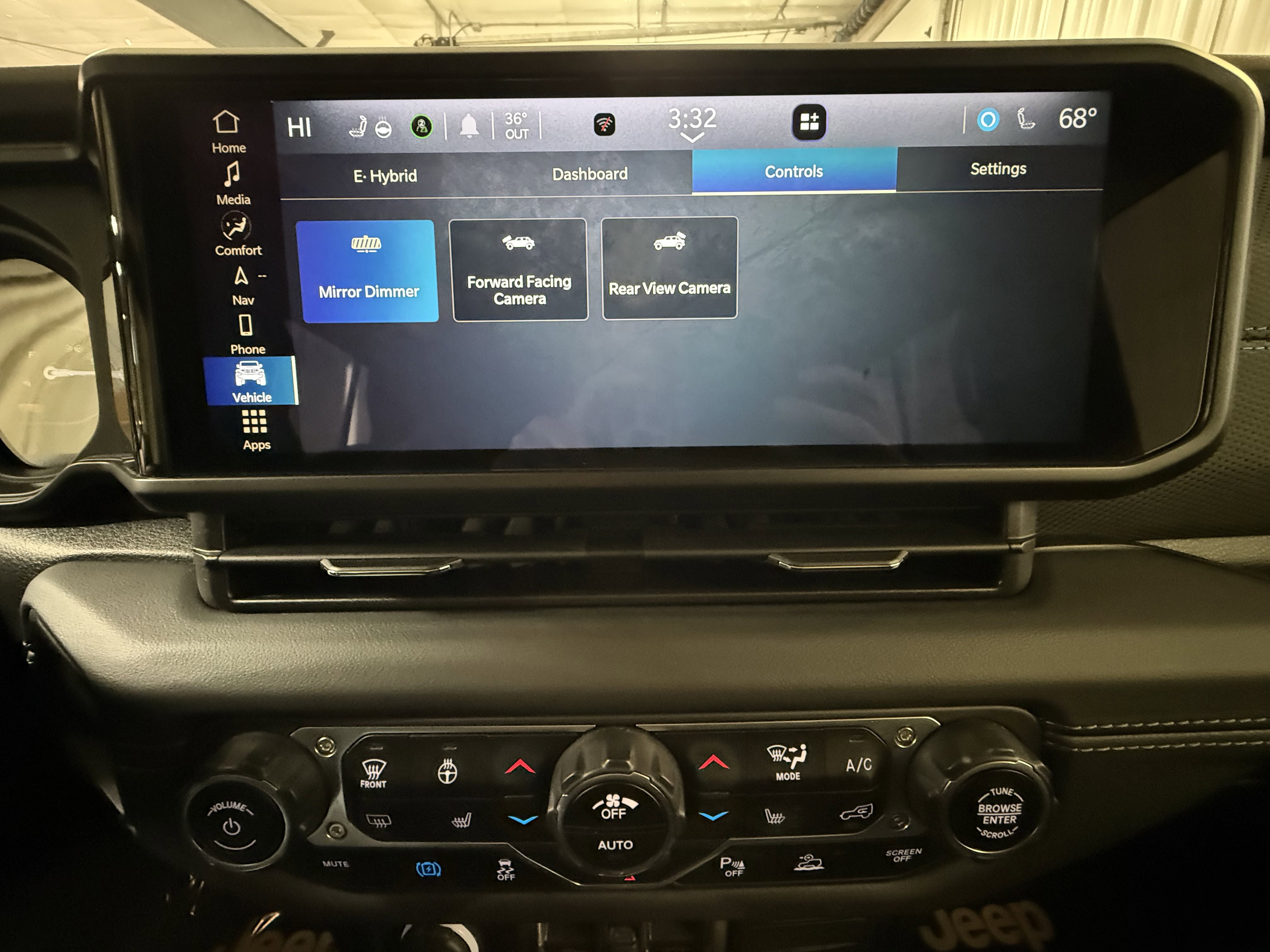 Used 2024 Jeep Wrangler Unlimited Rubicon 4xe w/ Technology Group image 36