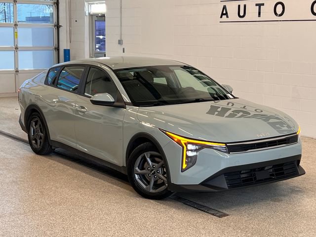 Used 2025 Kia K4