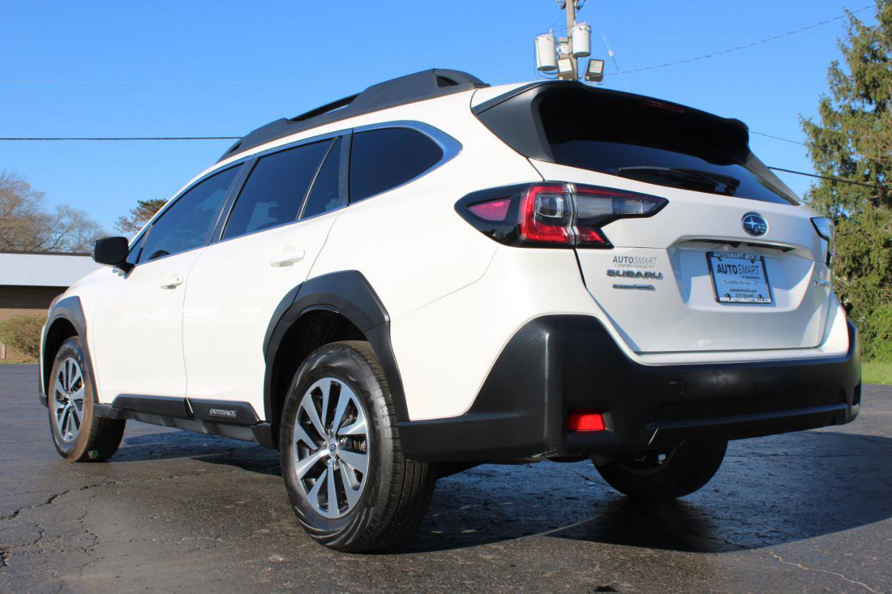 Used 2024 Subaru Outback Premium AWD/4WD image 11