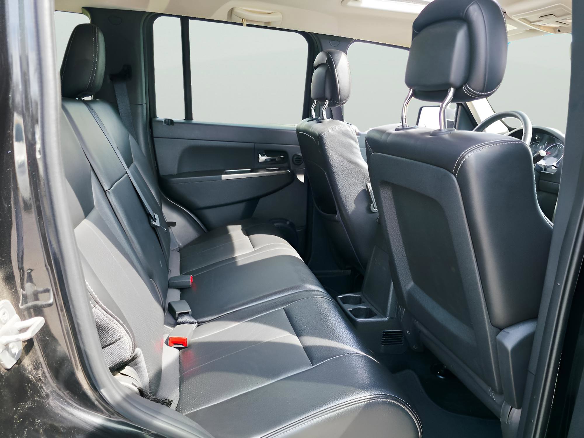 Used 2012 Jeep Liberty Limited Jet w/ Chrome Accents Group image 11