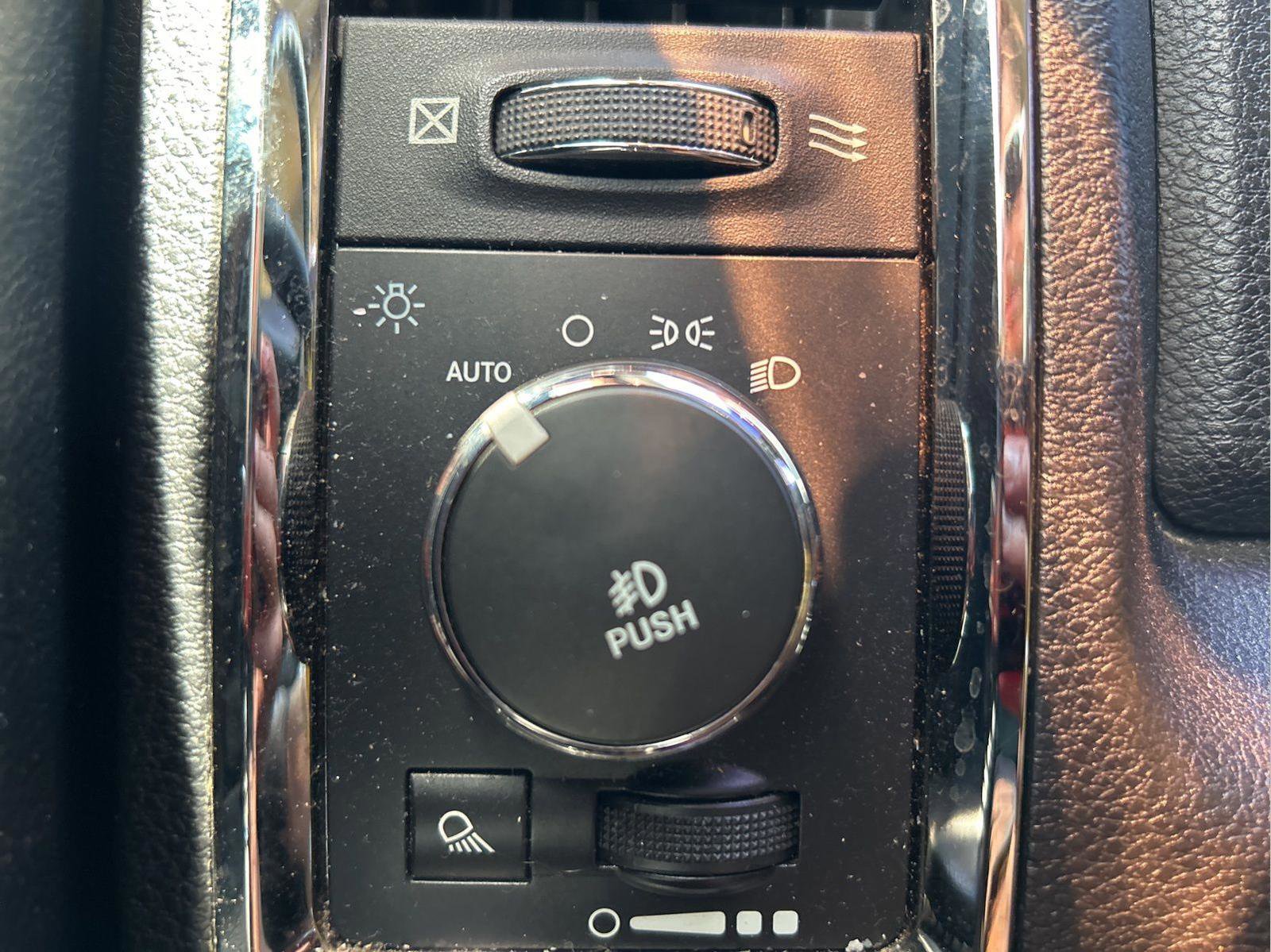 Used 2016 RAM 1500 Sport RWD image 25