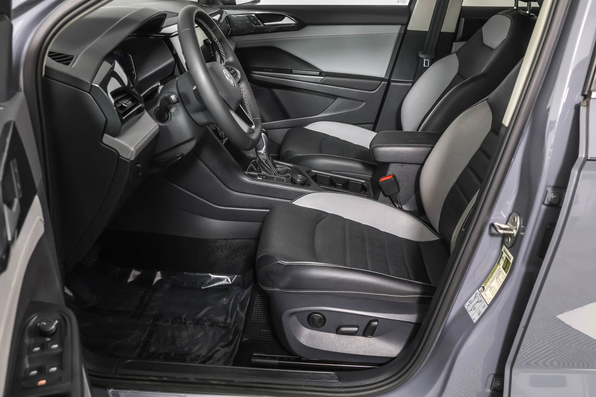 Used 2022 Volkswagen Taos SEL image 22