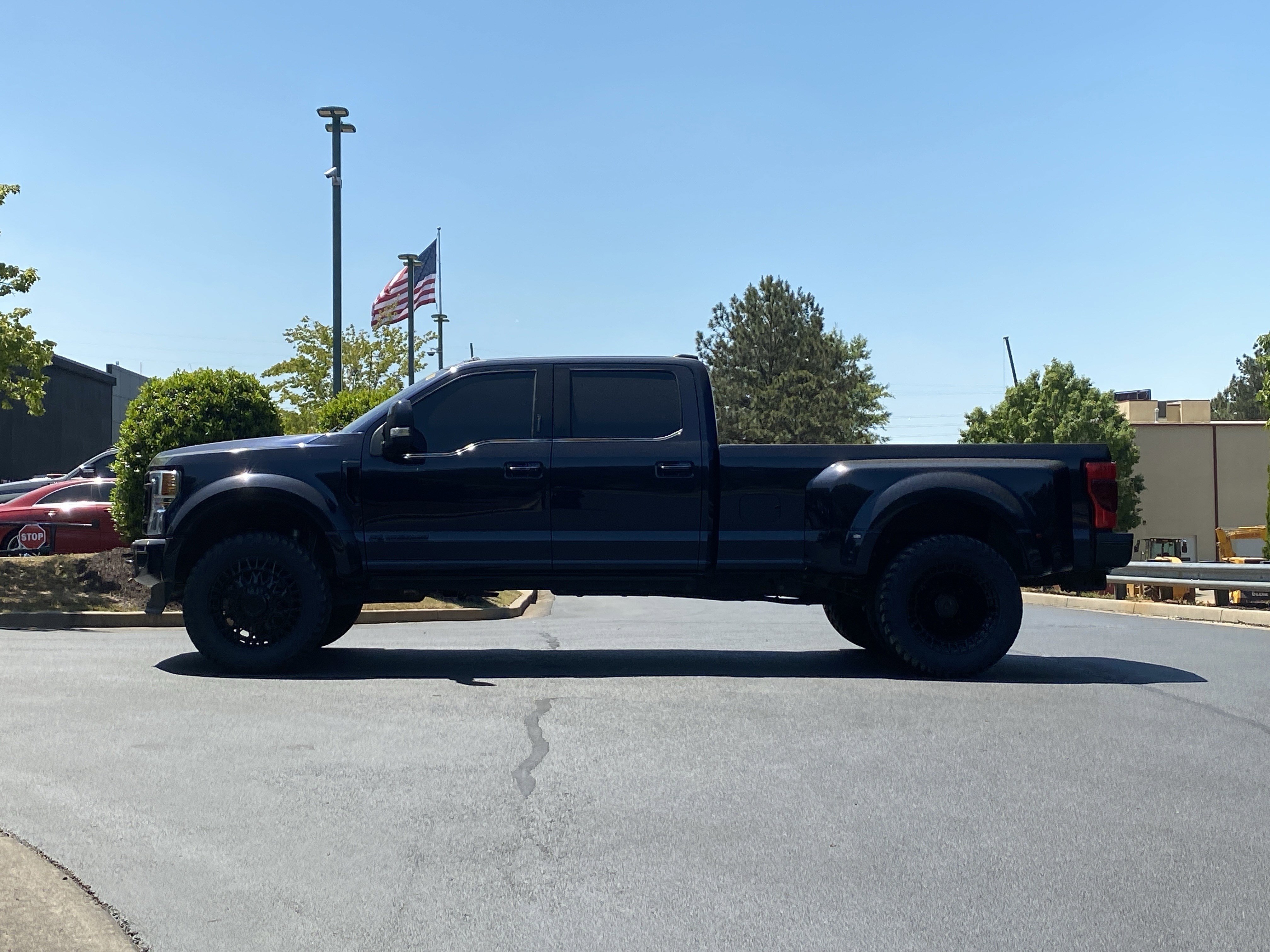 Used 2022 Ford F450 Platinum w/ FX4 Off-Road Package AWD/4WD image 14