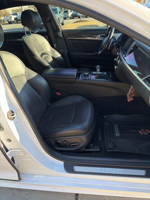 Used 2018 Genesis G80 3.3T Sport image 23