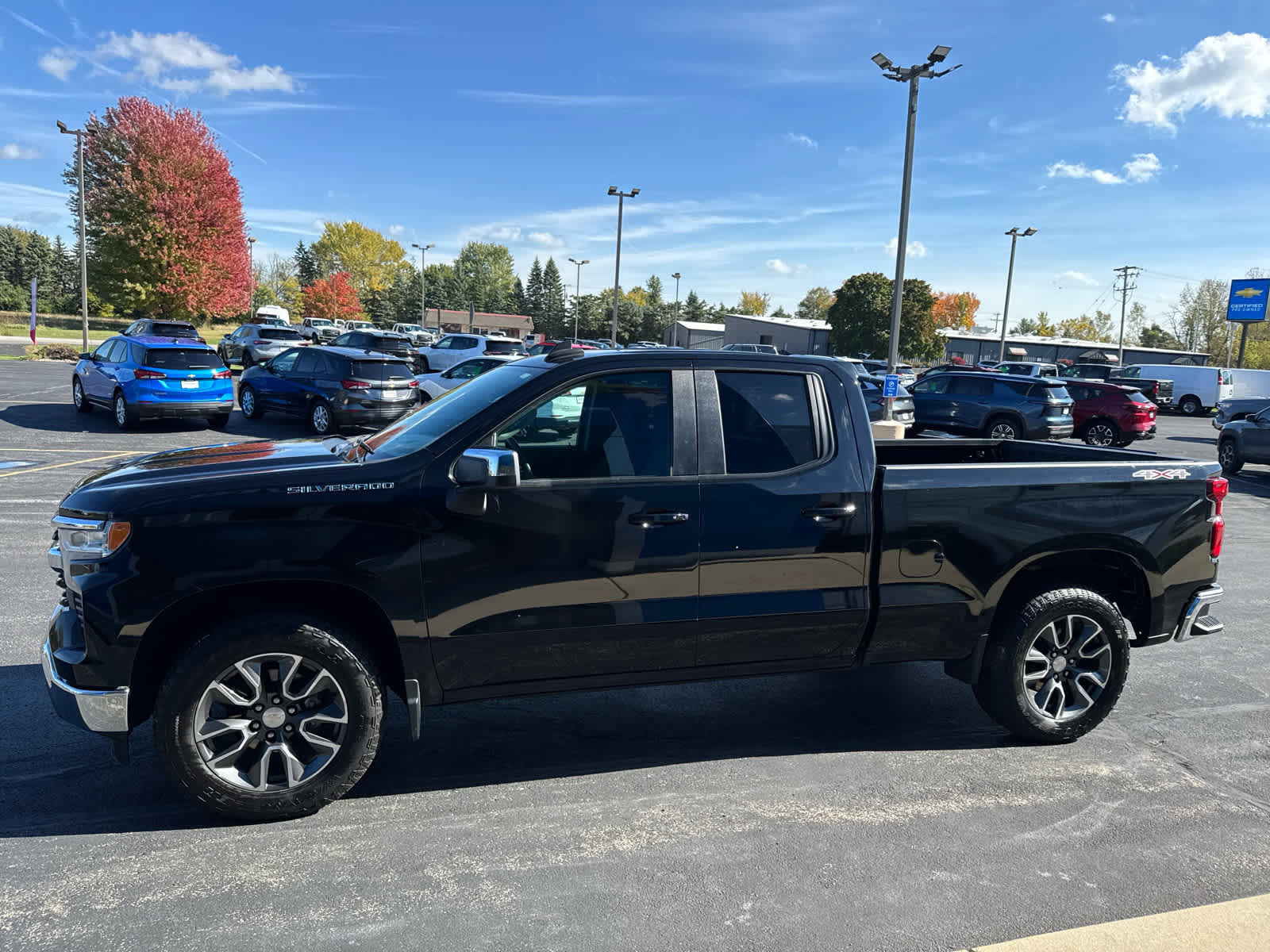 Used 2023 Chevrolet Silverado 1500 LT image 10