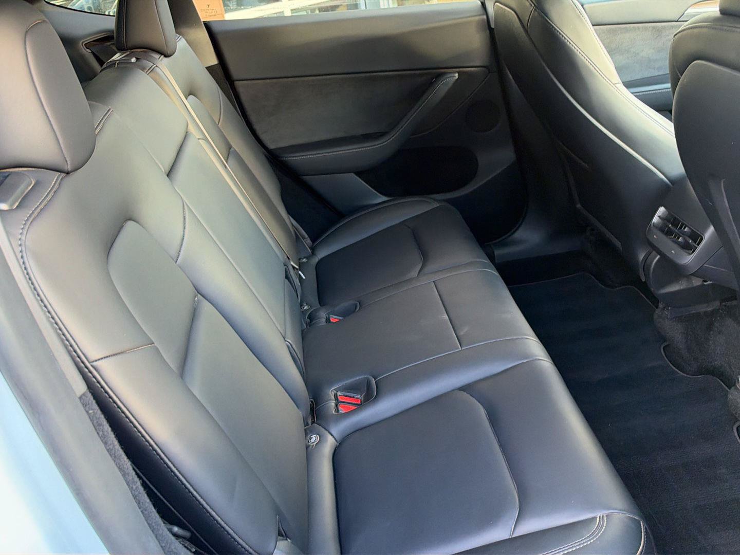Used 2023 Tesla Model Y Performance AWD/4WD image 22