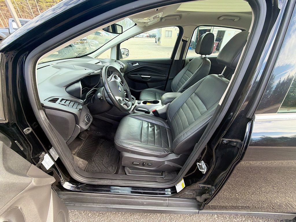 Used 2016 Ford C-MAX Energi SEL w/ Equipment Group 301A FWD image 22