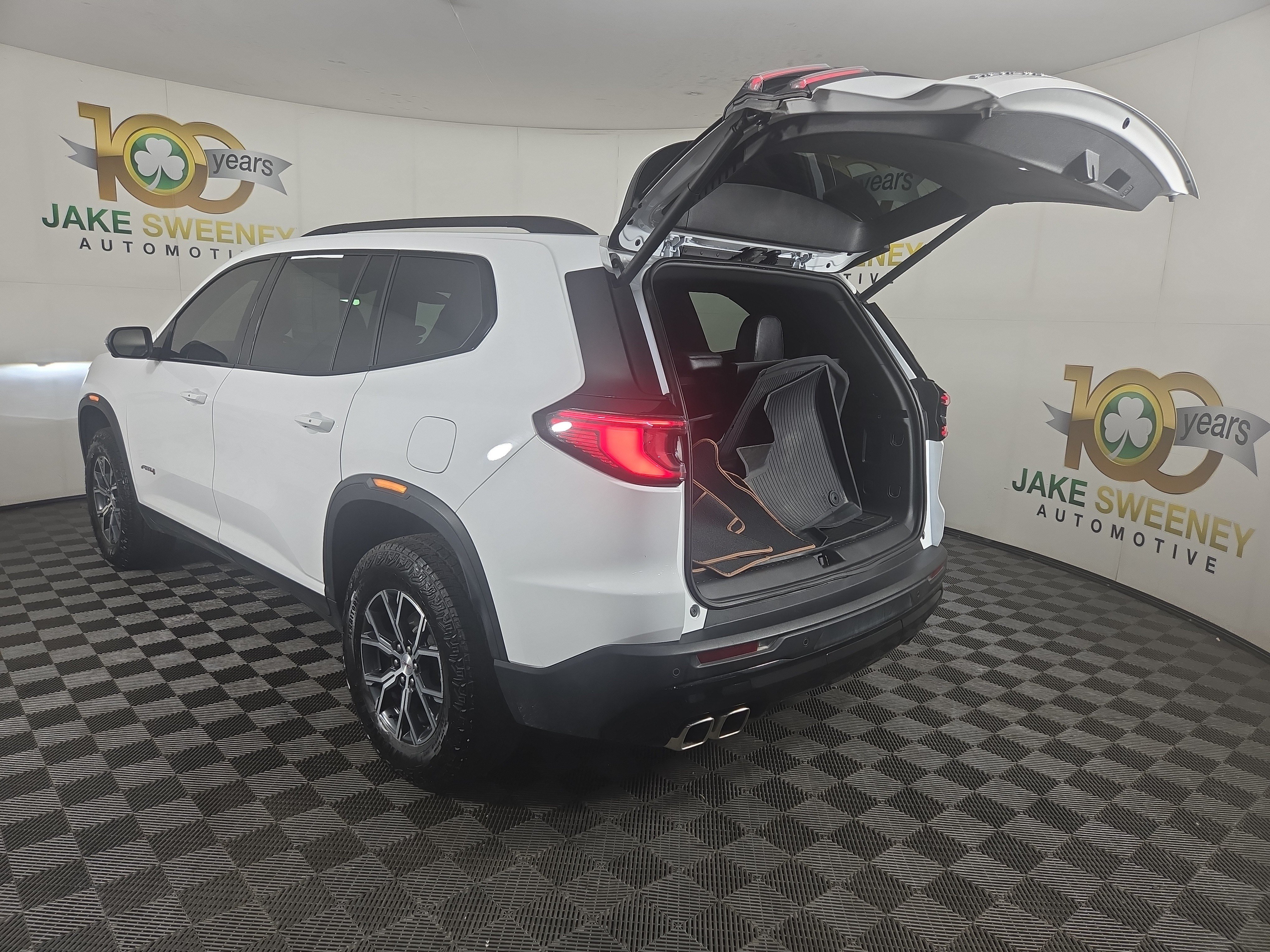 Used 2025 GMC Acadia AT4 w/ Luxury Package AWD/4WD image 35