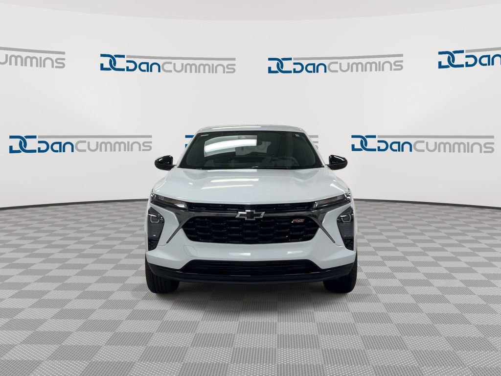 Used 2024 Chevrolet Trax RS w/ Driver Confidence Package image 3