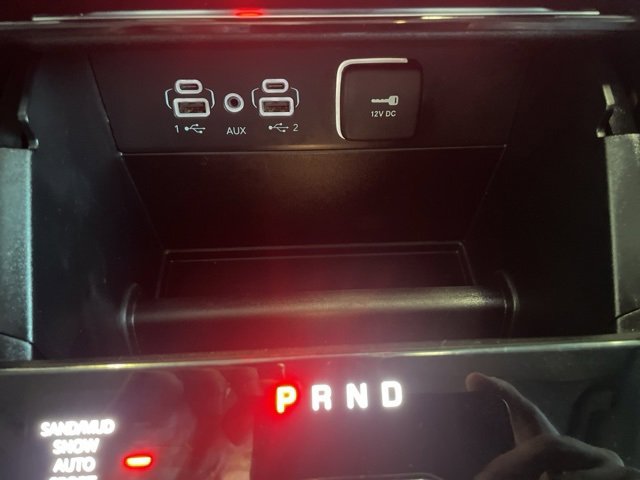 Used 2023 Jeep Grand Cherokee Limited image 30