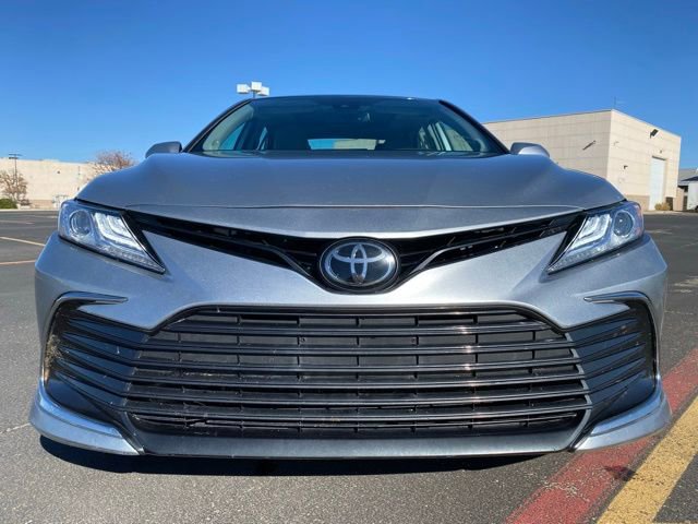 Used 2021 Toyota Camry XLE image 9