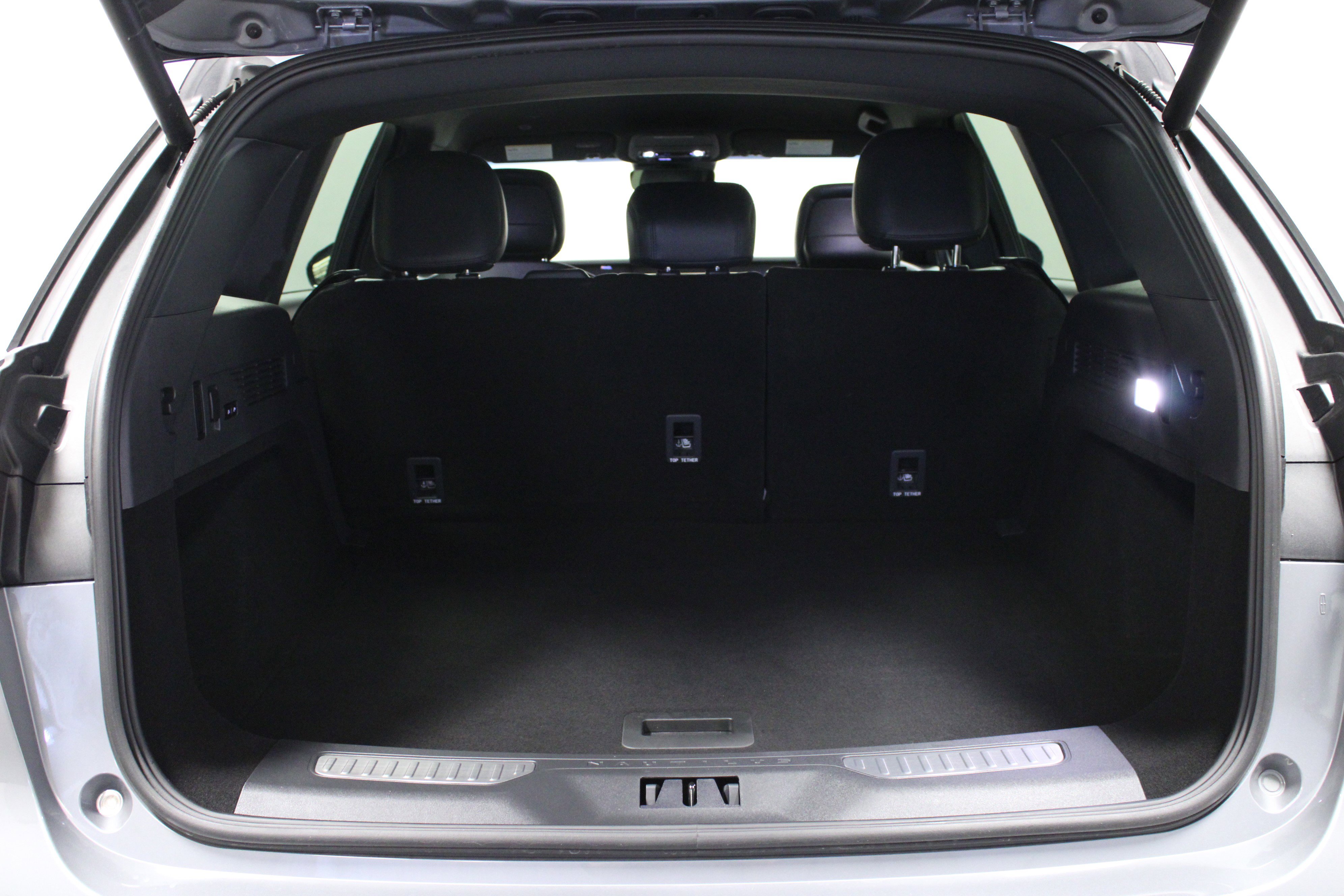 Used 2024 Lincoln Nautilus Reserve w/ Jet Appearance Package (87T) image 14