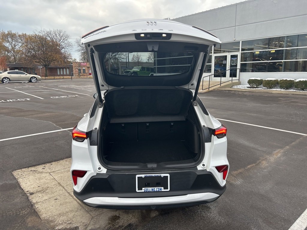 Used 2024 Buick Envista Preferred w/ Convenience I Package image 11