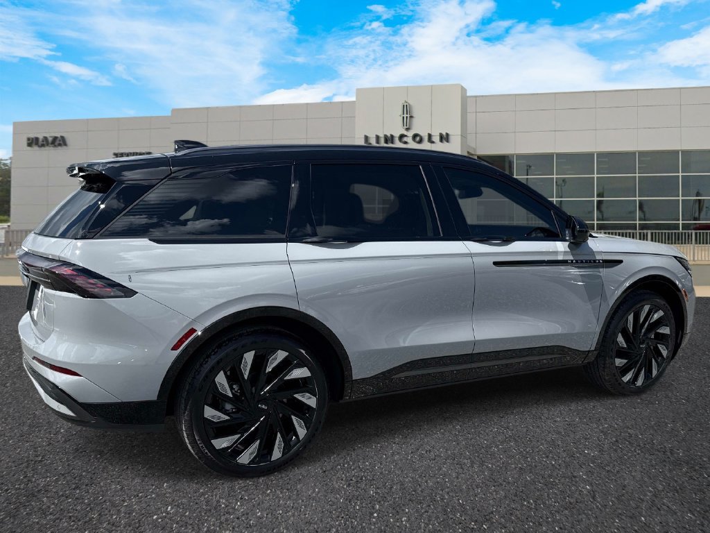 New 2026 Lincoln Nautilus Reserve w/ Jet Appearance Package AWD/4WD image 3
