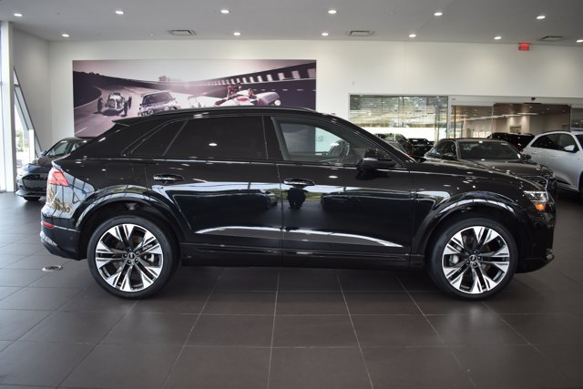 Used 2024 Audi Q8 Premium Plus w/ Premium Plus Package AWD/4WD image 8