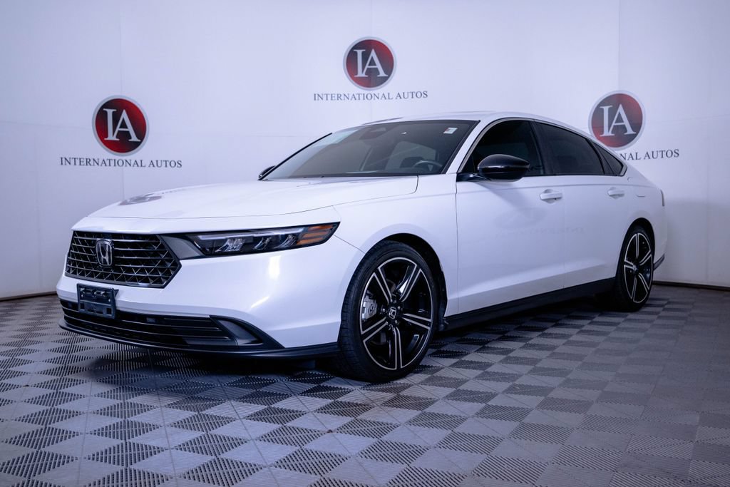 Used 2024 Honda Accord Sport image 3
