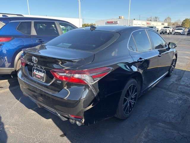 Used 2024 Toyota Camry SE image 6