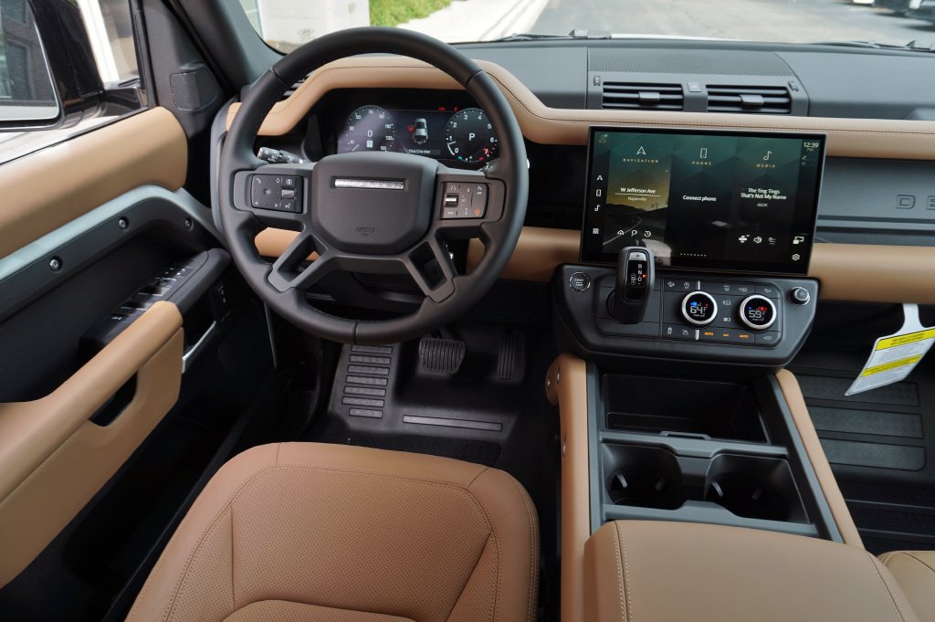 New 2026 Land Rover Defender 110 S AWD/4WD image 15
