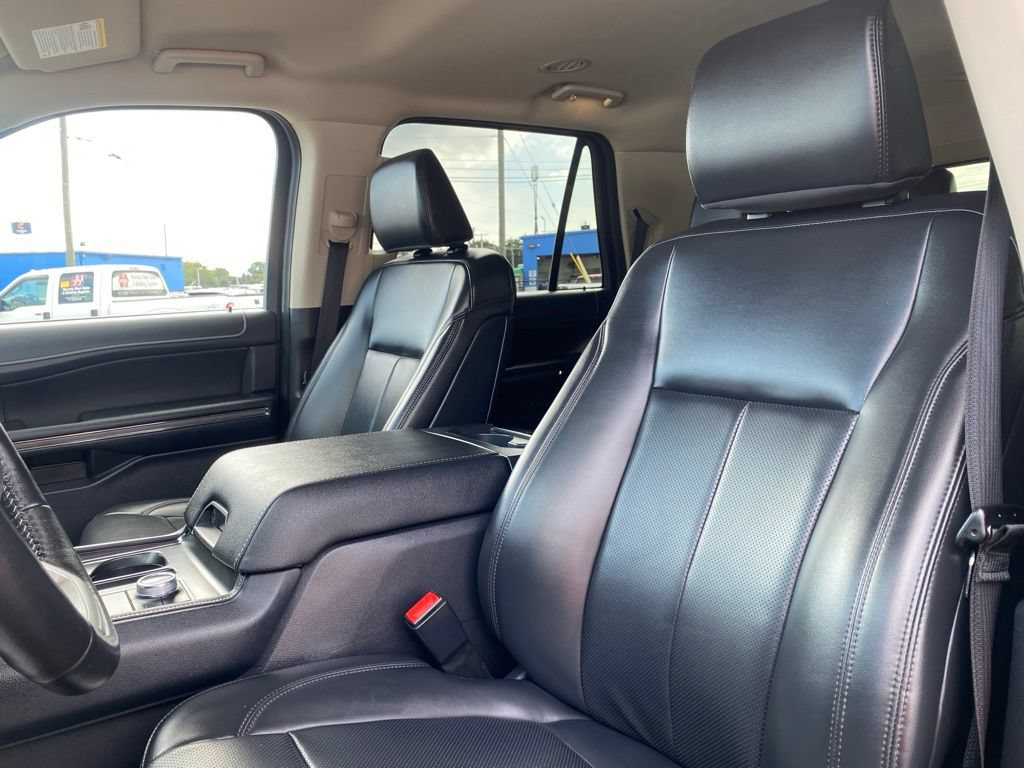 Used 2024 Ford Expedition XLT AWD/4WD image 11