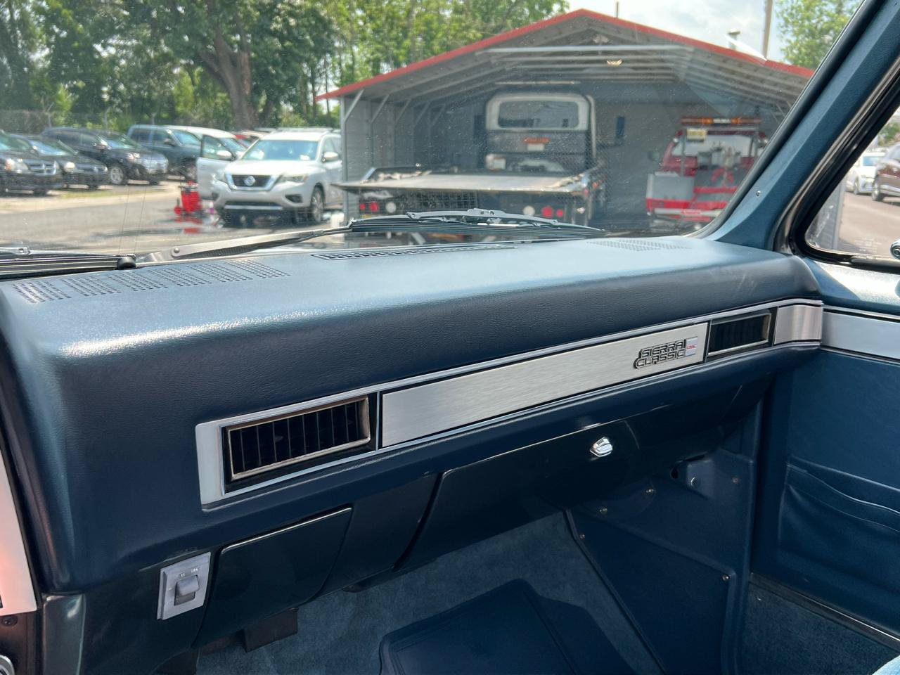 Used 1987 GMC Sierra 1500 4x4 Regular Cab image 13