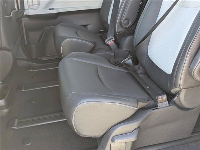 New 2026 Toyota Sienna XSE FWD image 14