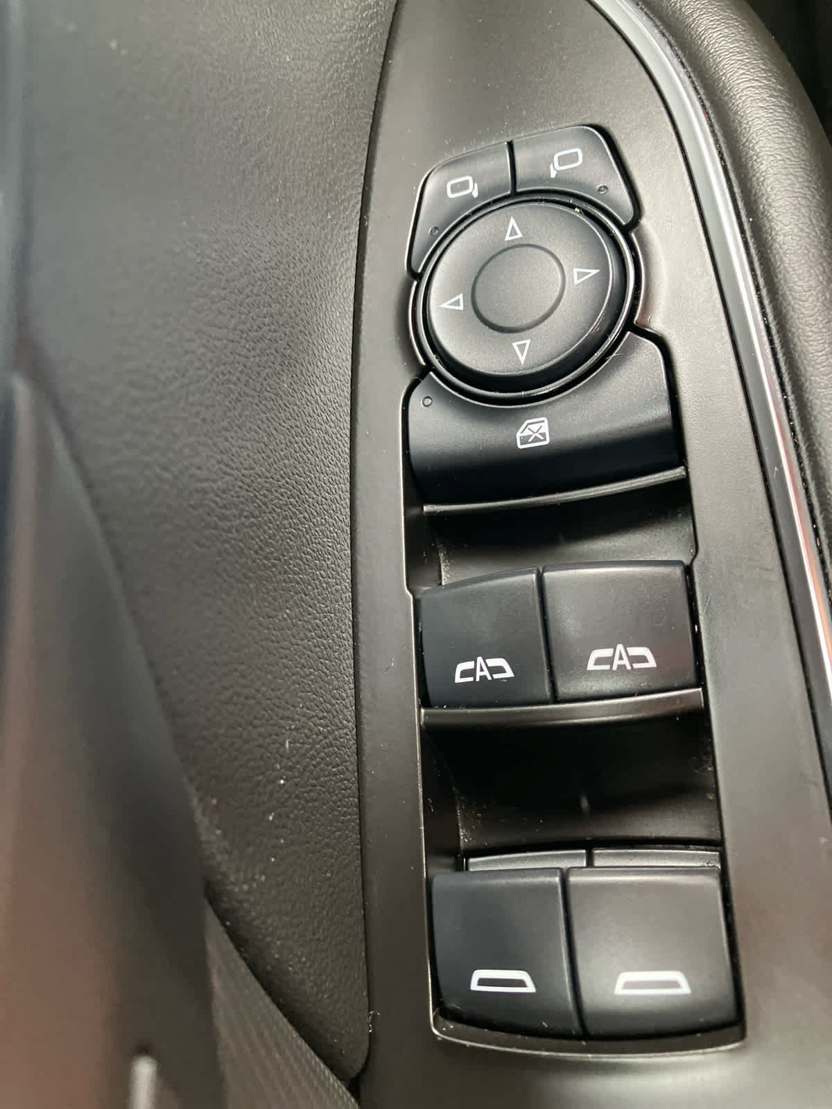 Used 2024 Buick Envision Preferred AWD/4WD image 13