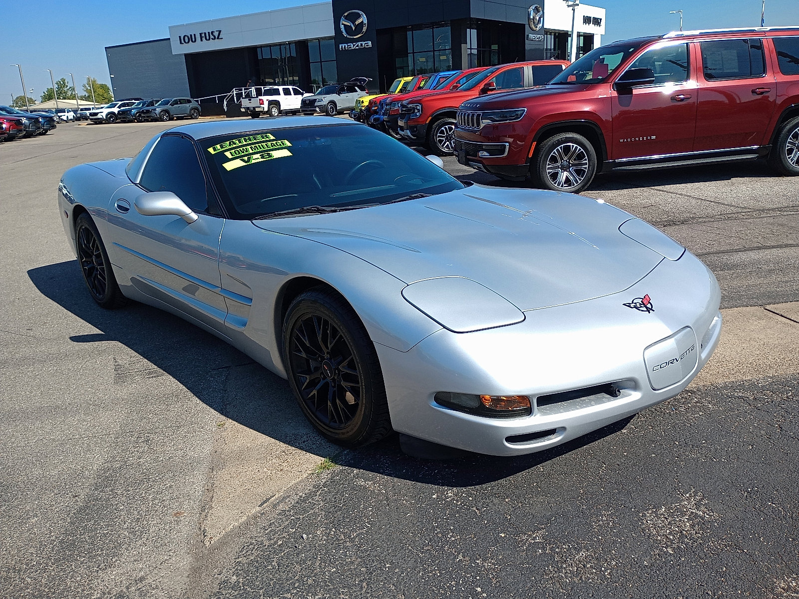 Used 2000 Chevrolet Corvette Coupe w/ Roof Pkg