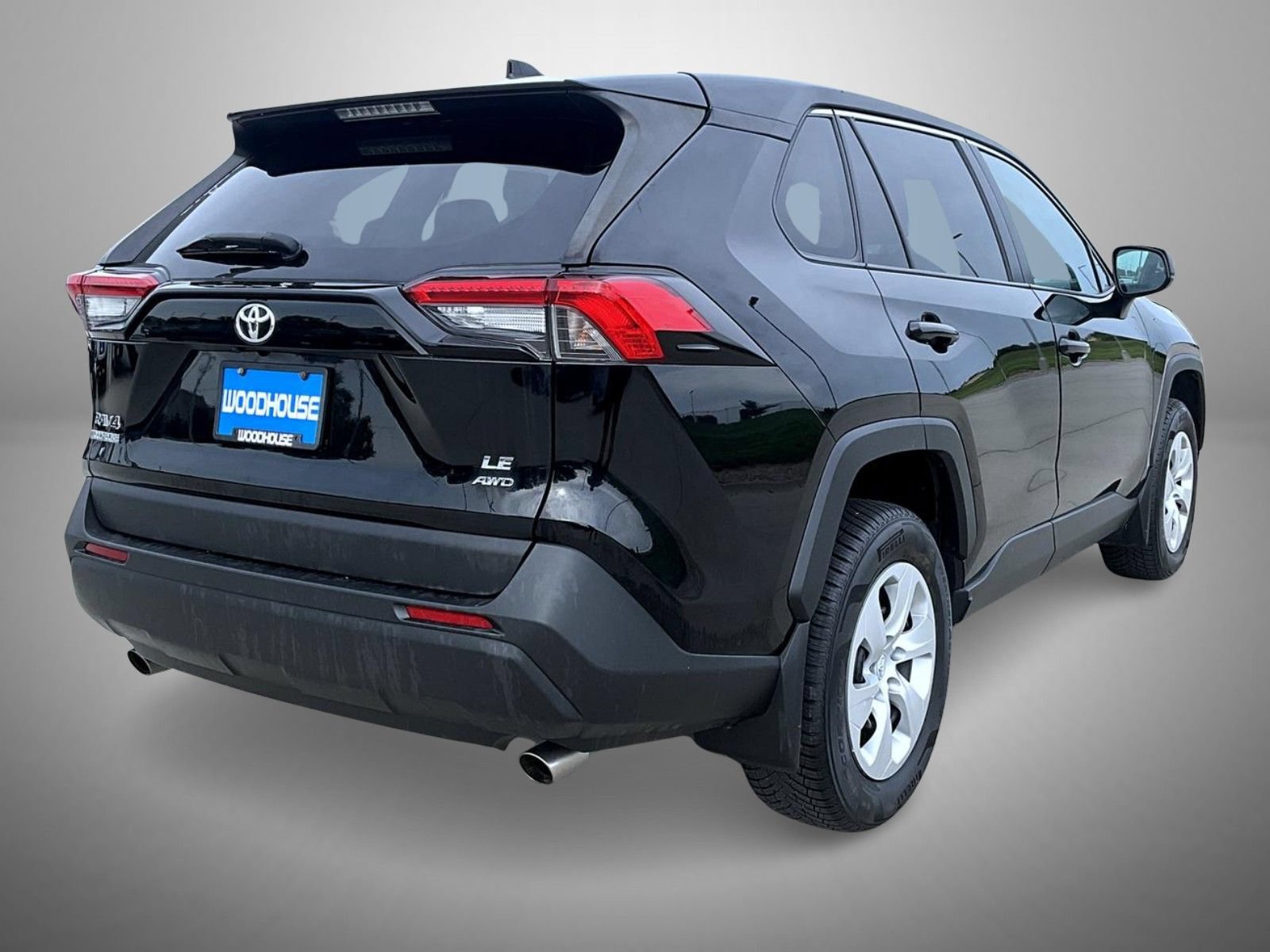 Used 2022 Toyota RAV4 LE AWD/4WD image 5