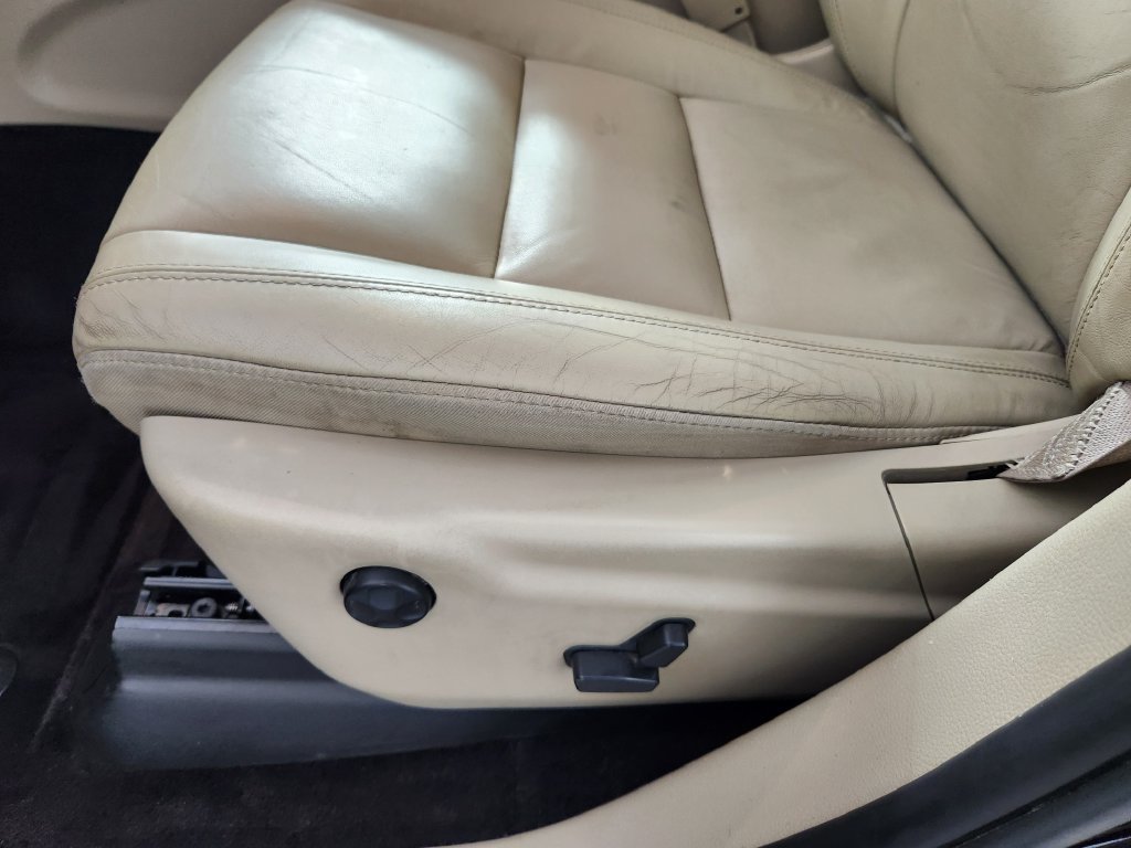 Used 2018 Jeep Grand Cherokee Limited AWD/4WD image 13