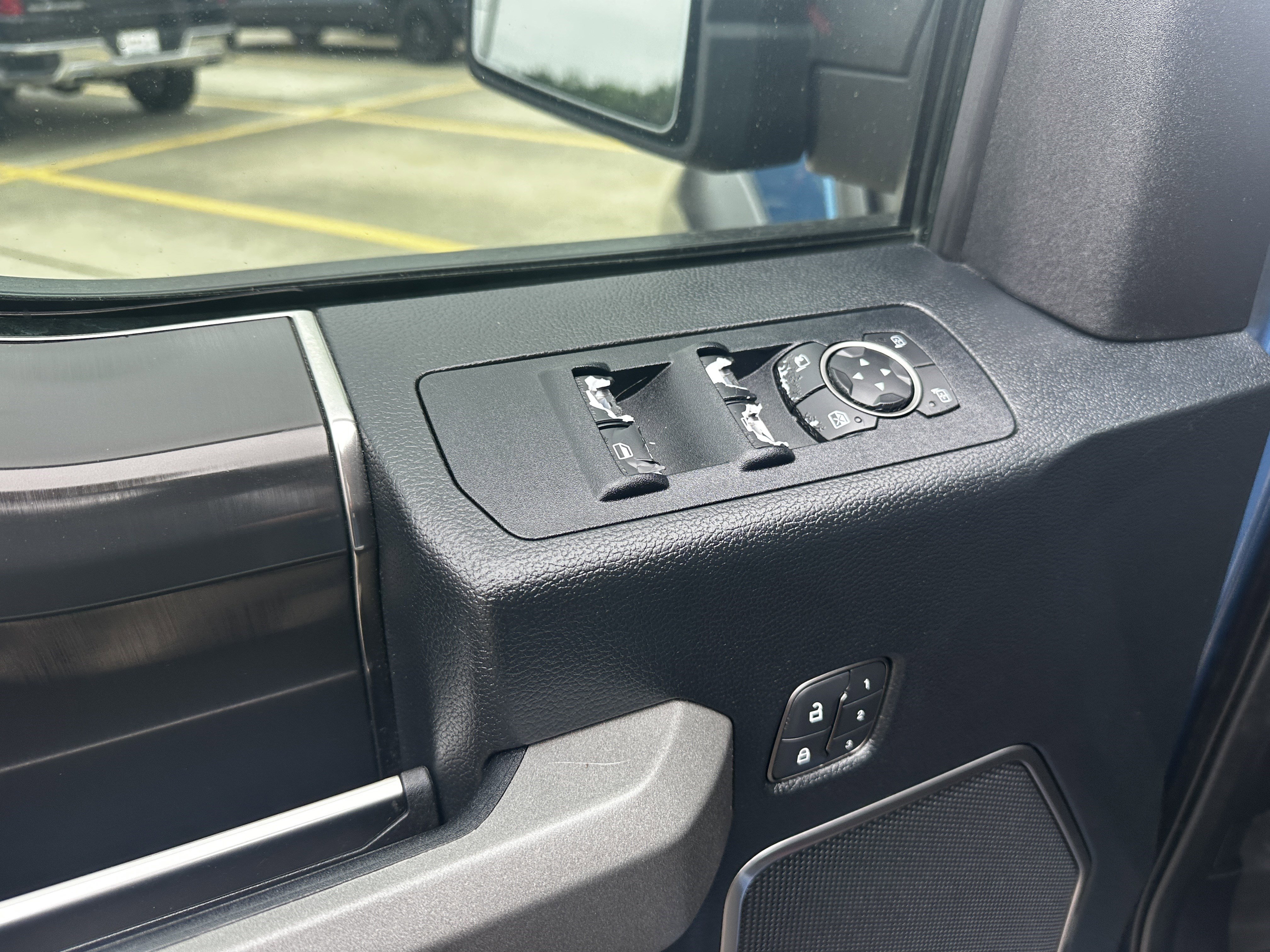 Used 2019 Ford F150 Raptor w/ Equipment Group 802A Luxury AWD/4WD image 13