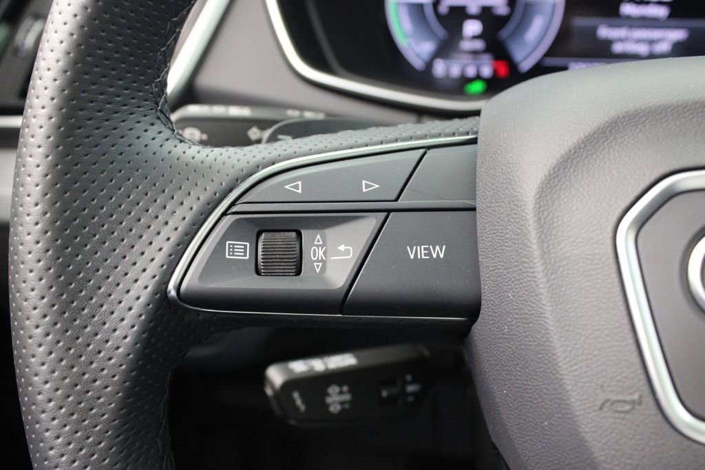 Certified 2024 Audi Q5 e Prestige image 27