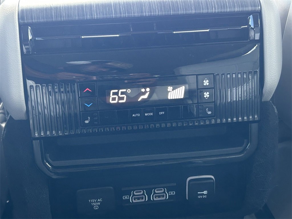 Used 2024 Jeep Wagoneer Series II w/ Flexible Seating Group image 14