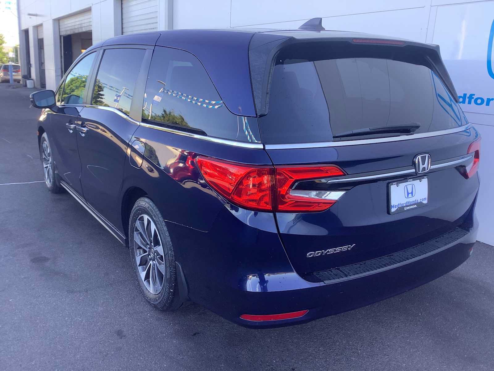 Used 2023 Honda Odyssey EX-L image 4
