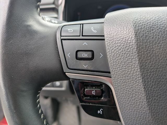 Used 2025 Toyota Camry SE w/ Convenience Package AWD/4WD image 11