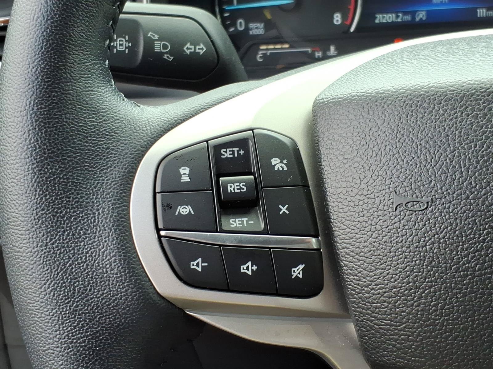 Certified 2023 Ford Explorer XLT w/ Equipment Group 202A AWD/4WD image 18