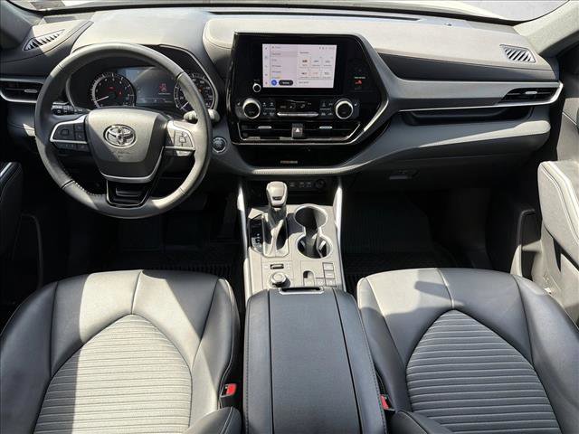 Used 2023 Toyota Highlander XSE AWD/4WD image 23