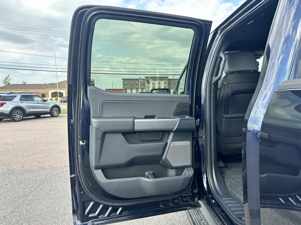 New 2025 Ford F150 Lightning Lariat image 14