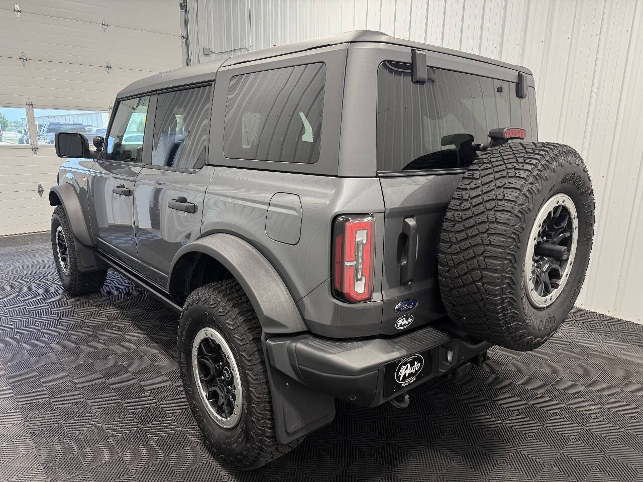 Used 2022 Ford Bronco Badlands w/ Sasquatch Package AWD/4WD image 4