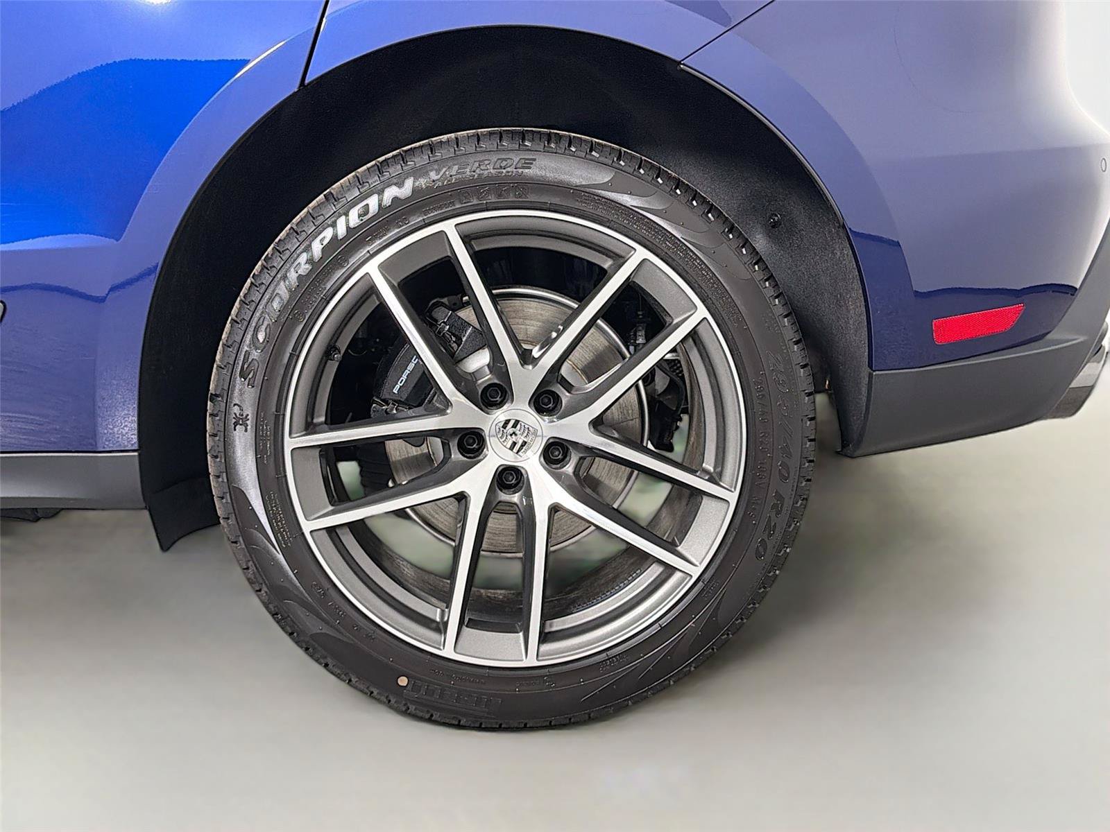 Certified 2026 Porsche Macan Turbo AWD/4WD image 12
