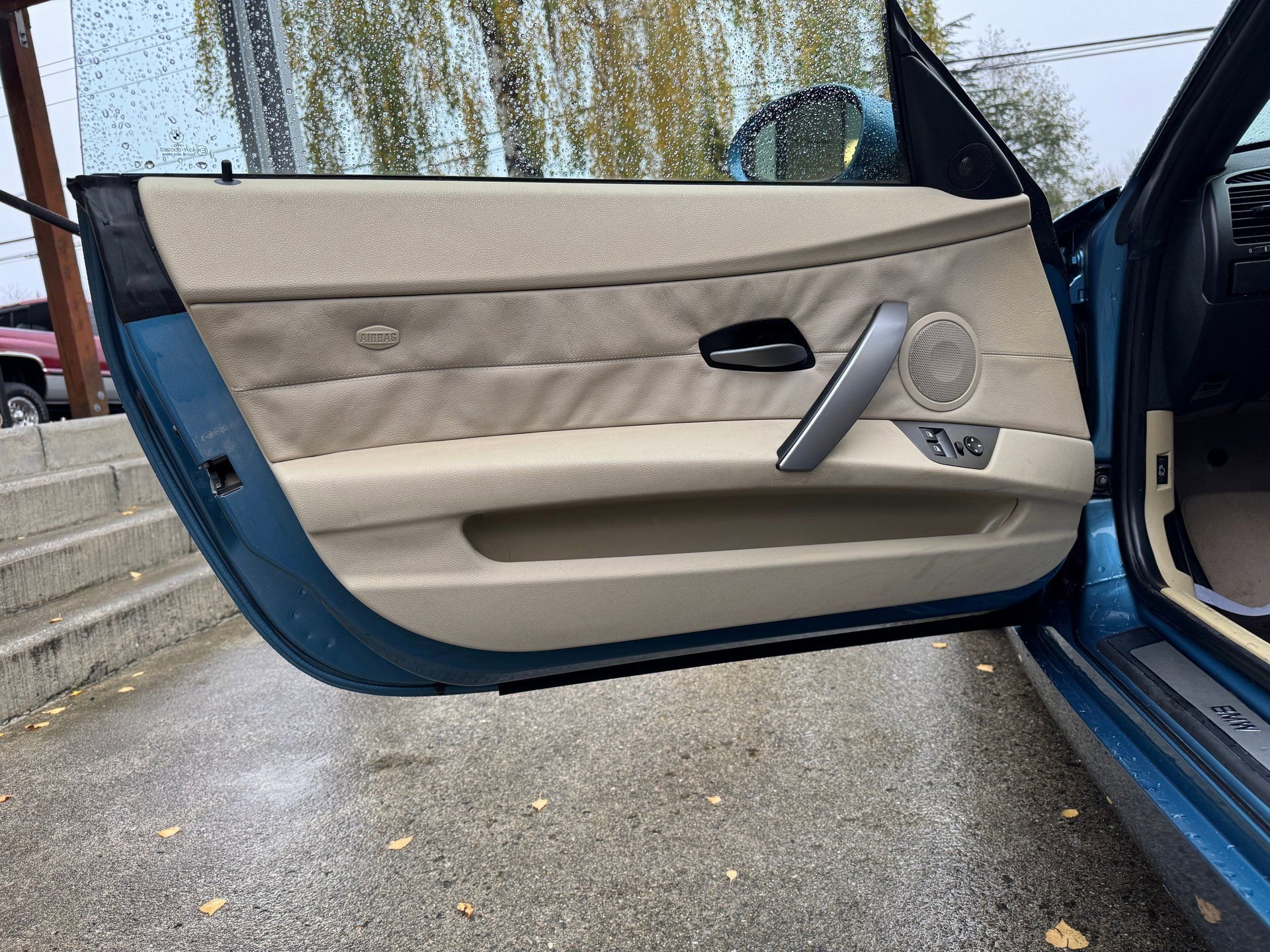 Used 2003 BMW Z4 2.5i image 34