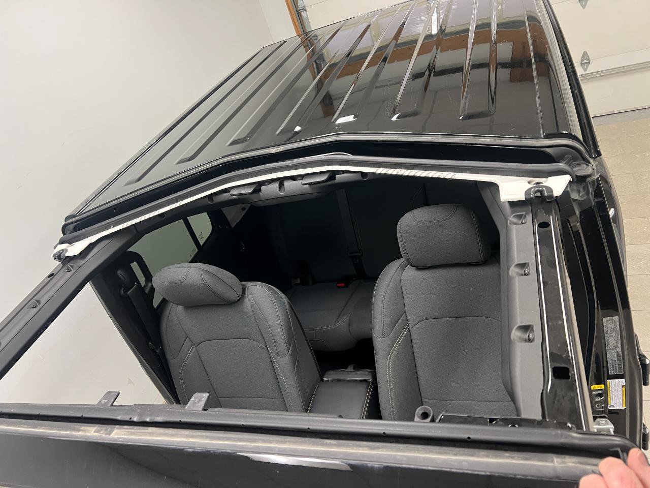 Used 2025 Jeep Wrangler Unlimited Sahara image 58