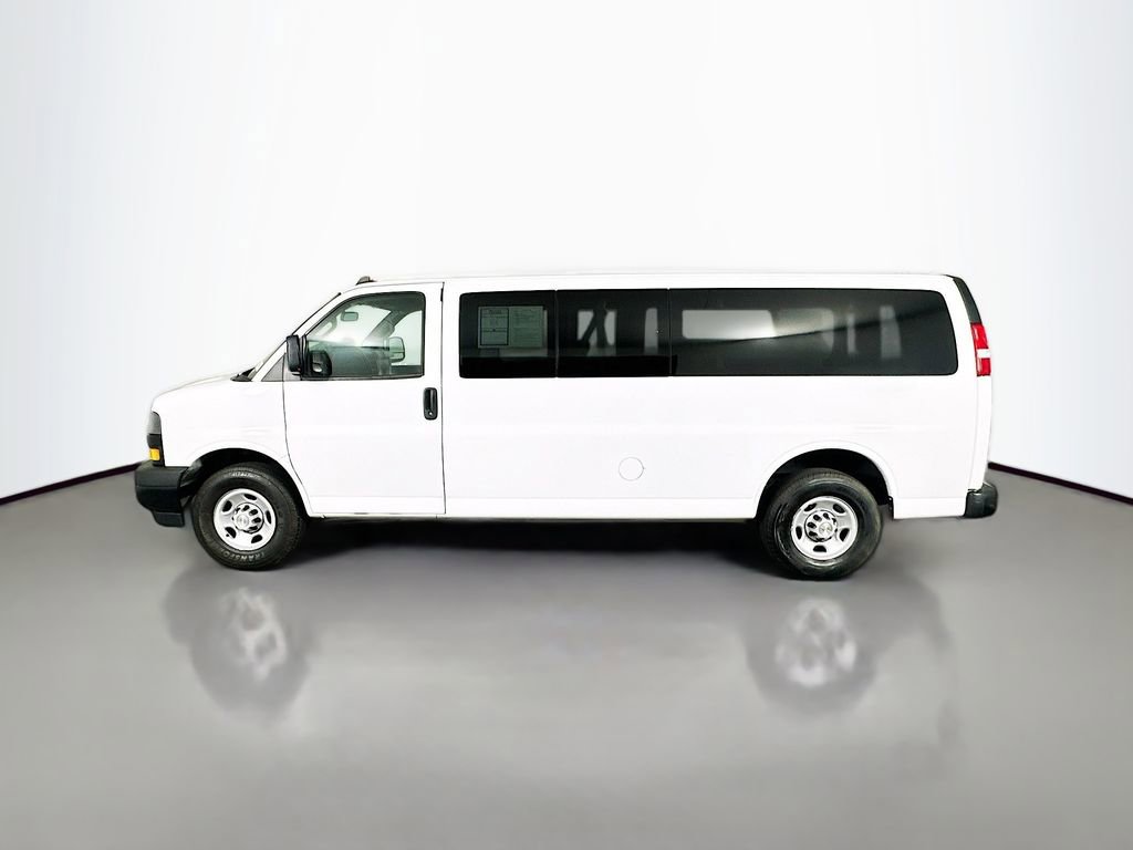 Used 2022 Chevrolet Express 3500 LS image 4
