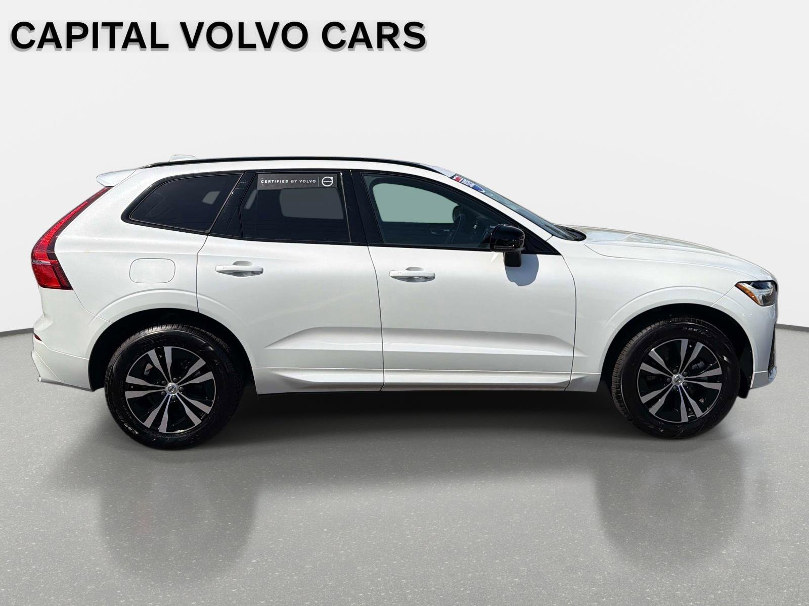 Certified 2025 Volvo XC60 B5 Core image 4