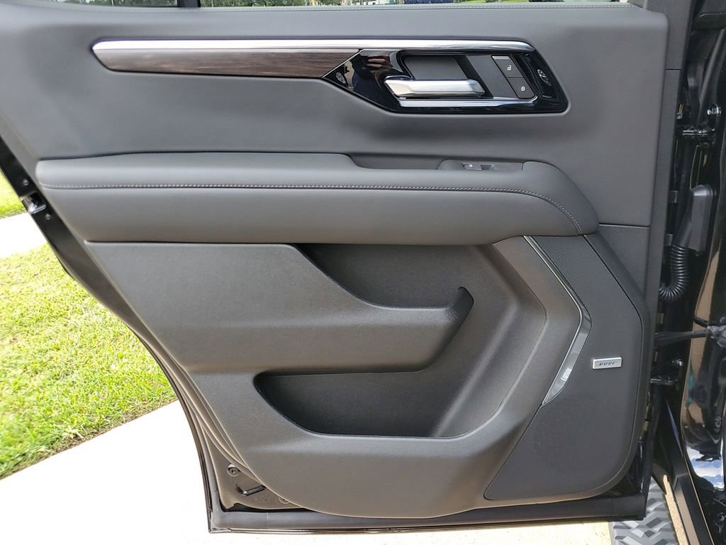 New 2026 Chevrolet Tahoe Z71 w/ Z71 Off-Road Package image 16