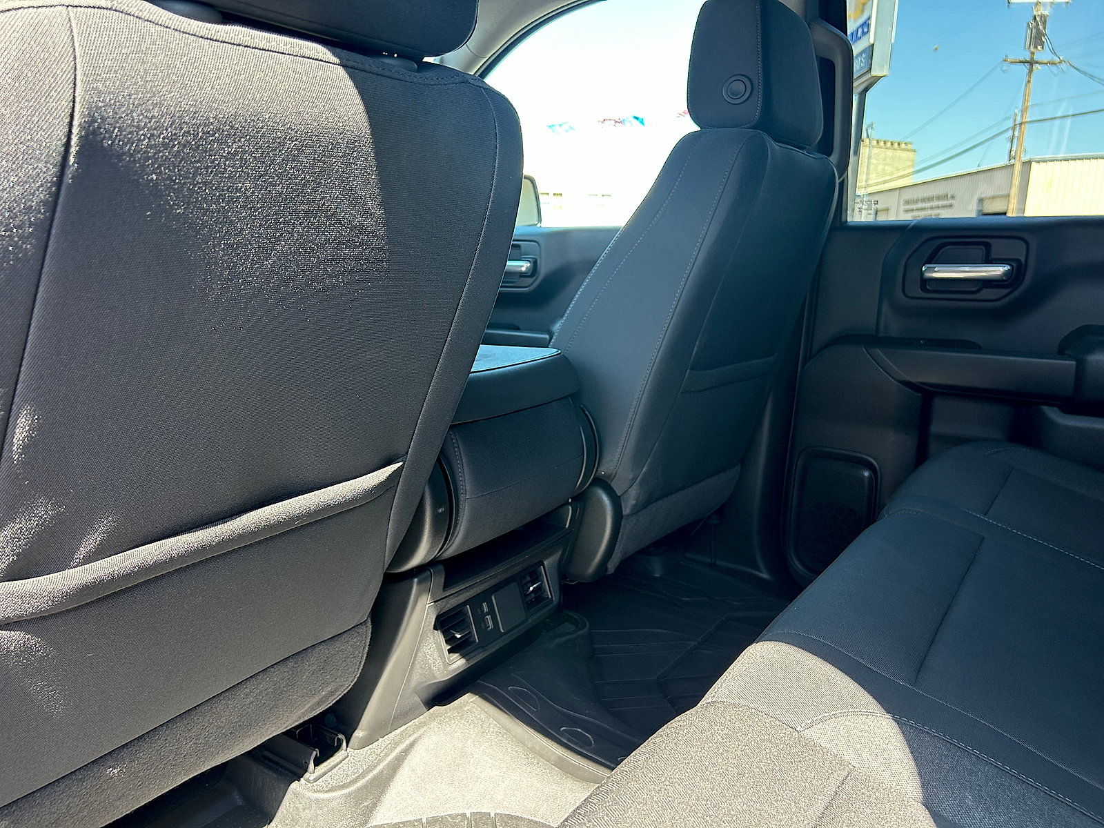 Used 2025 Chevrolet Silverado 1500 Custom Trail Boss AWD/4WD image 23