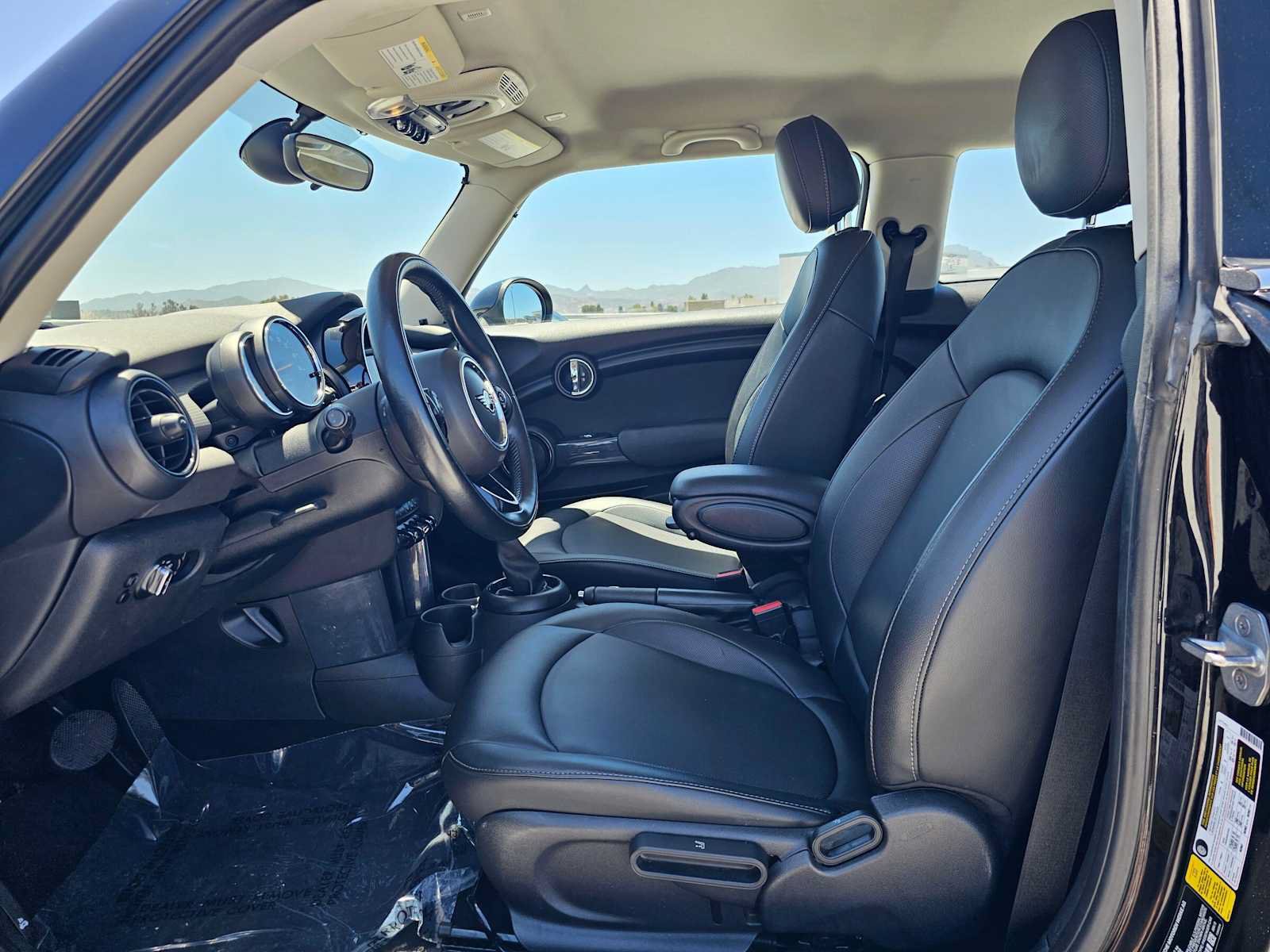 Used 2019 MINI Cooper 2-Door Hardtop FWD image 16