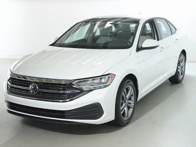 Used 2024 Volkswagen Jetta SE w/ Panoramic Sunroof Package FWD image 3