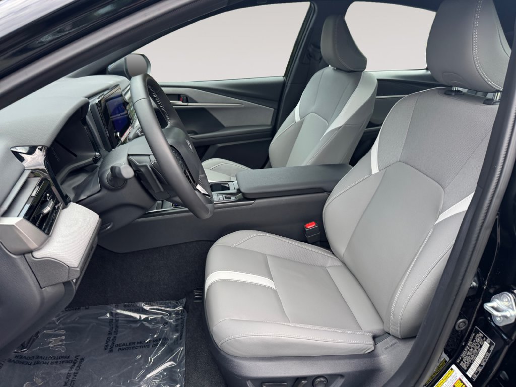 Used 2026 Toyota Camry SE w/ Convenience Package FWD image 9