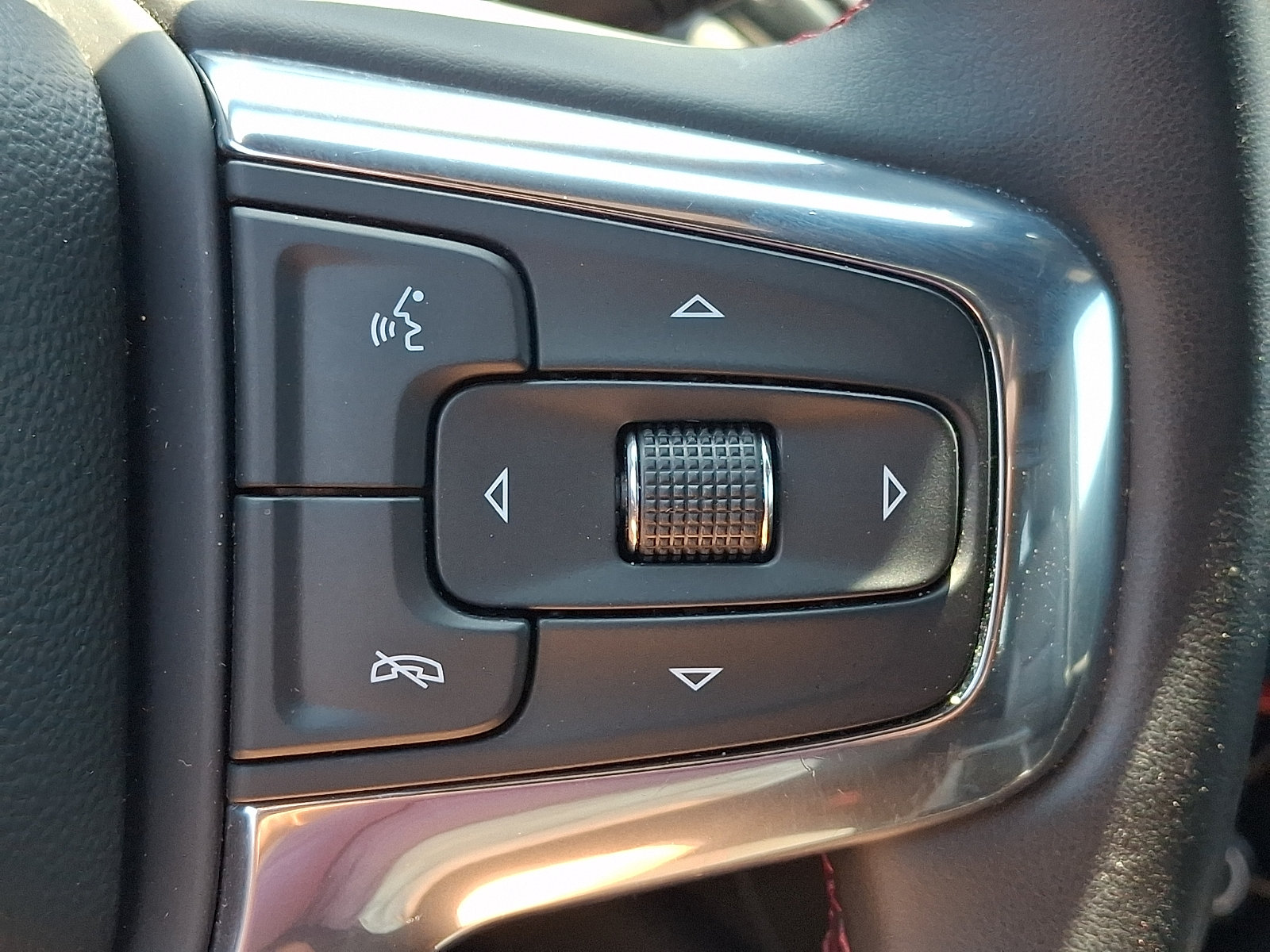 Certified 2023 Chevrolet Blazer RS w/ Enhanced Convenience Package AWD/4WD image 24